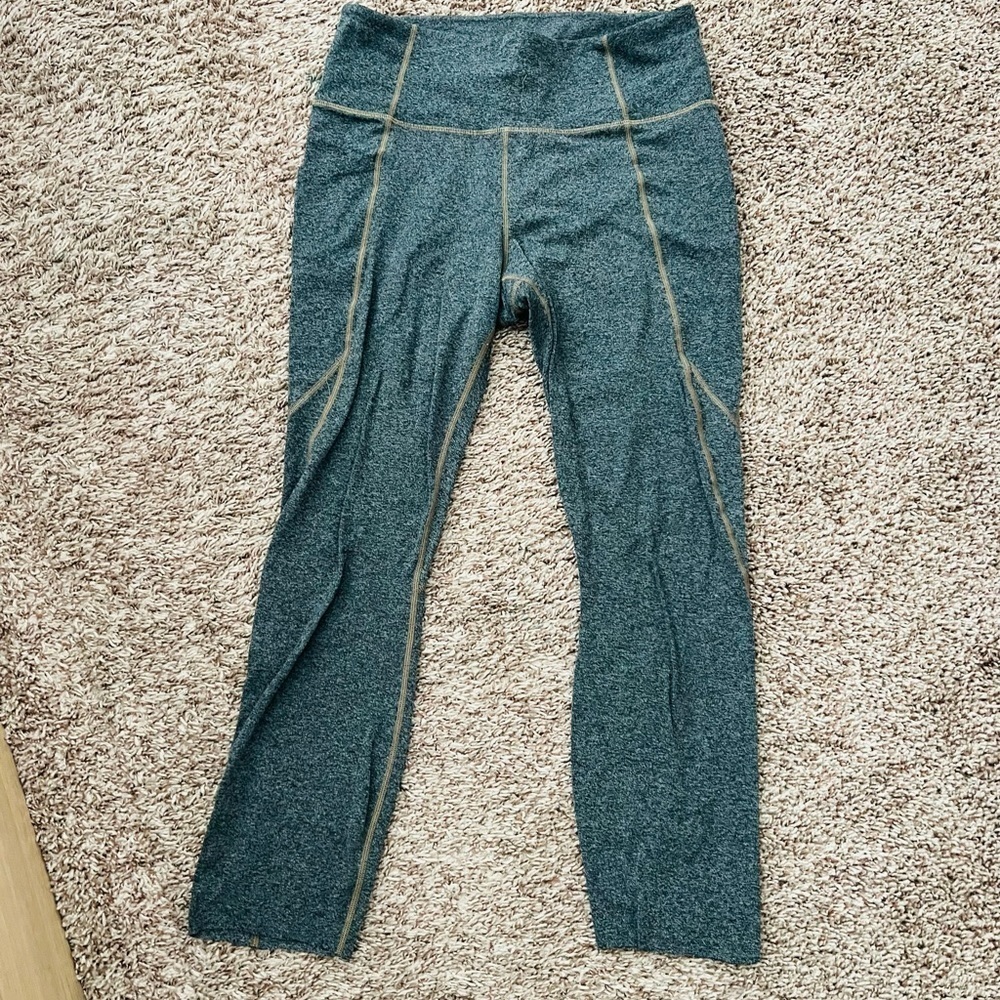 Athleta Cropped Leggings Size Medium